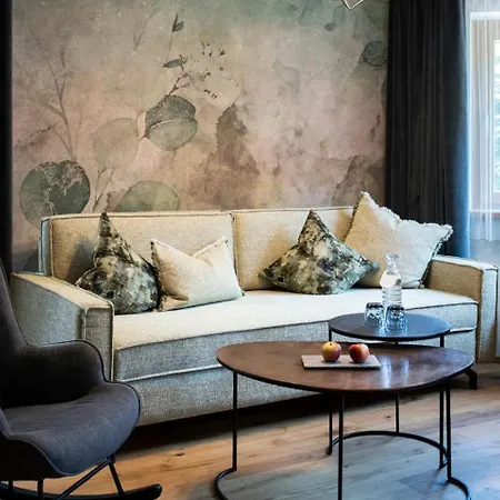 Alois 4 Sterne Superior Szálloda 4*