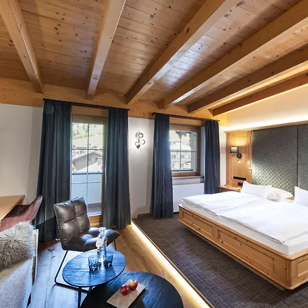 Alois 4 Sterne Superior Ξενοδοχείο Tux