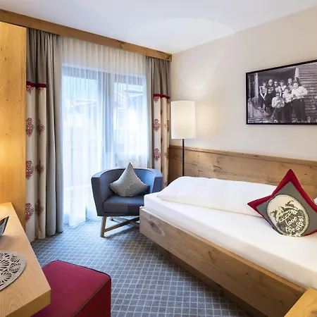 Szálloda Alois 4 Sterne Superior Tux